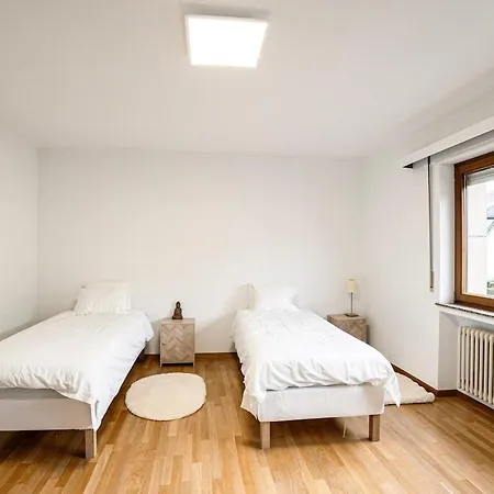 Forest View Quiet And